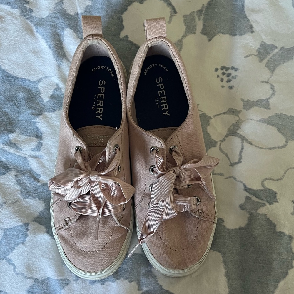 Sperry Blush size 5.5 casual sneakers